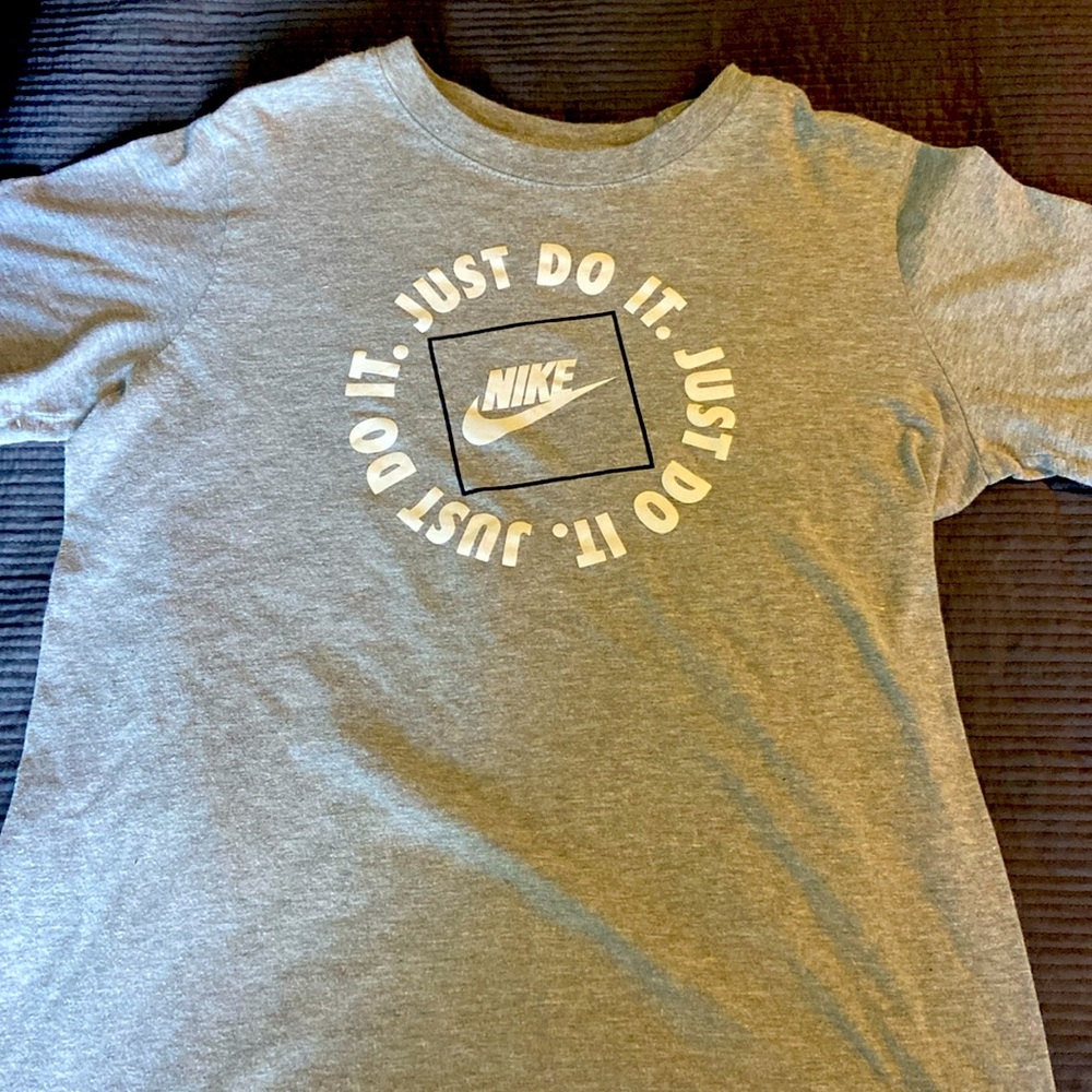 Boys Nike Tshirt- large